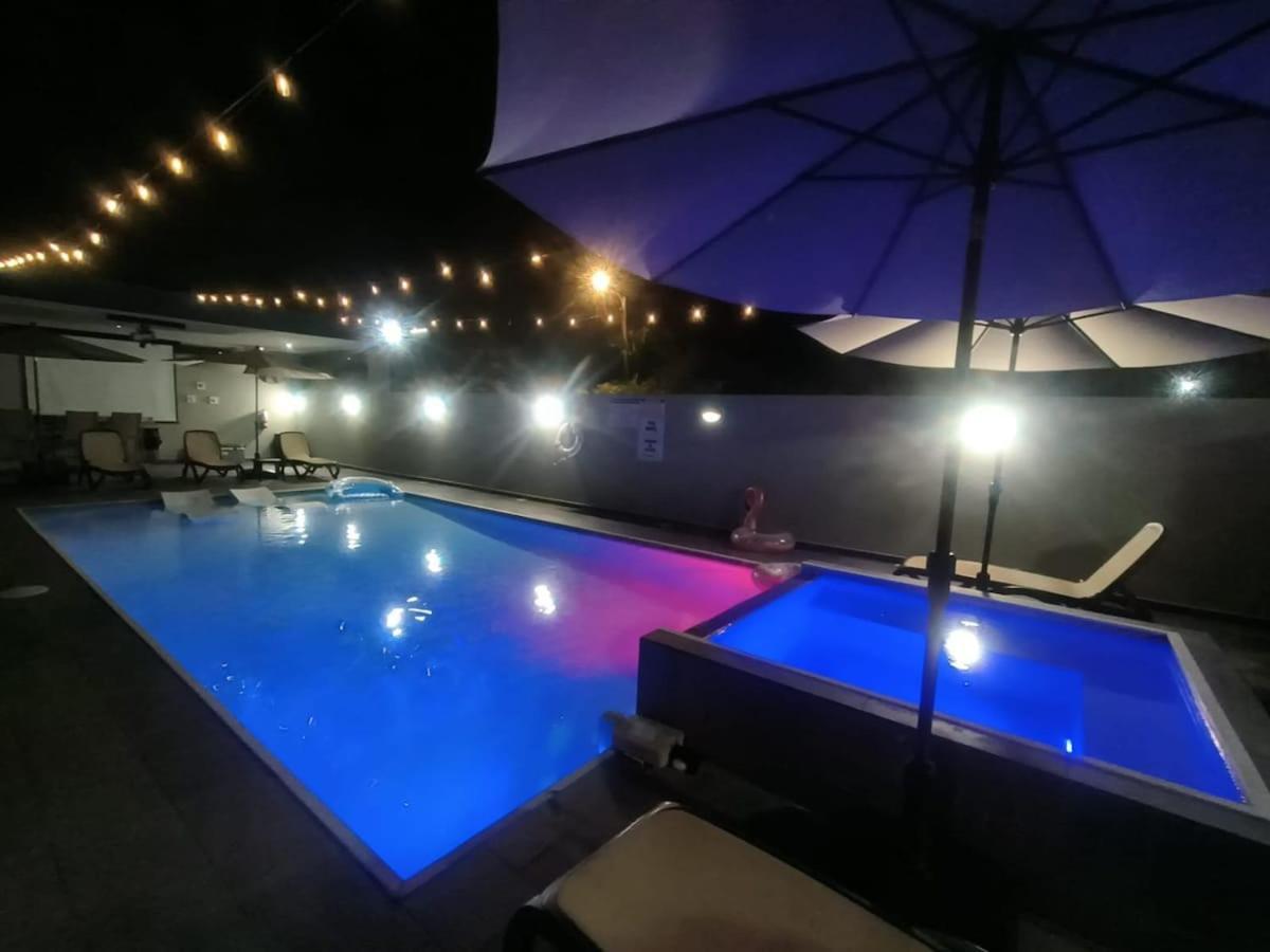 Aquaville Dorado Moderna A Studio 7 Bagian luar foto